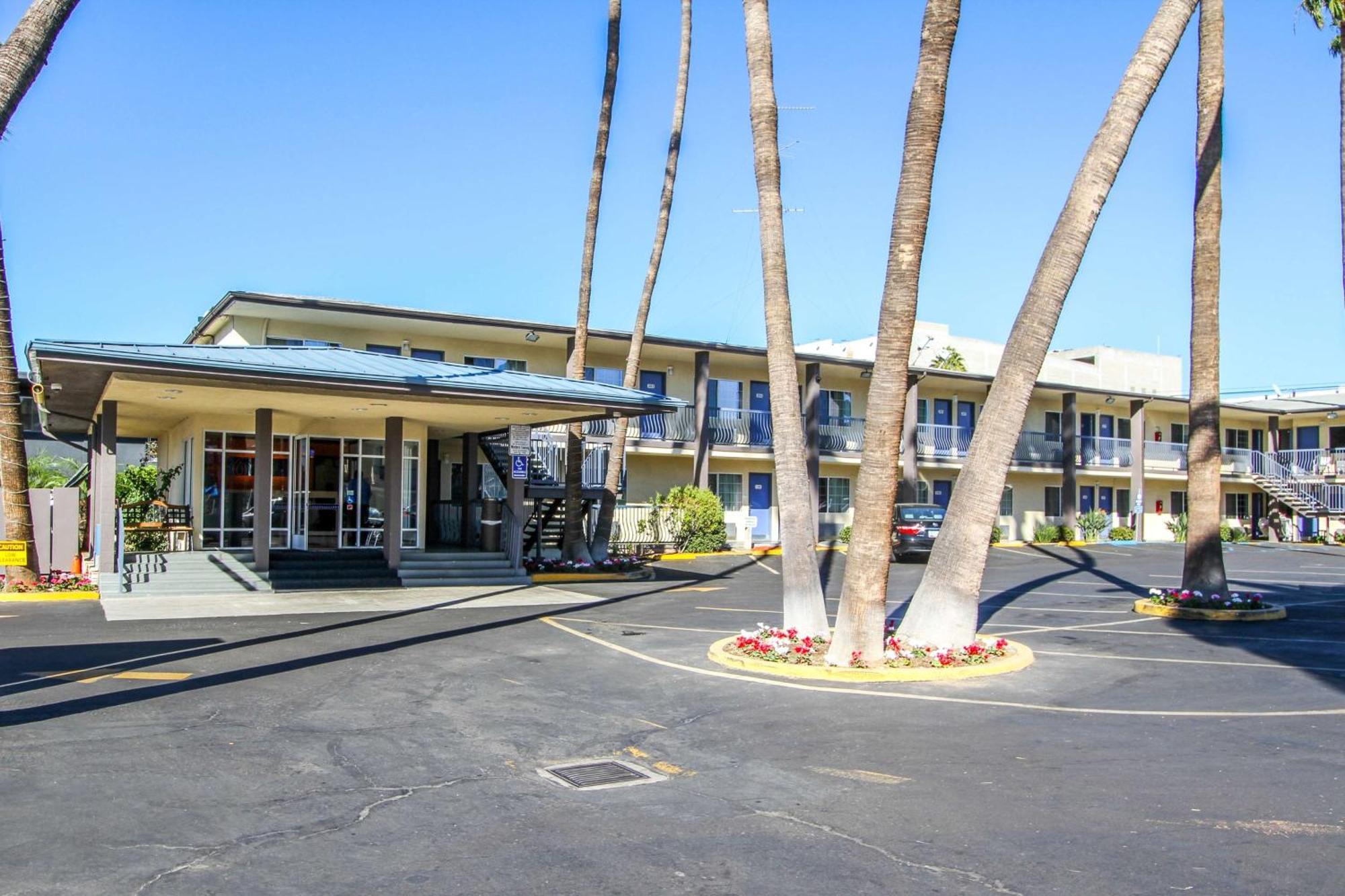 Motel 6 San Diego, Ca Airport Harbor Ngoại thất bức ảnh